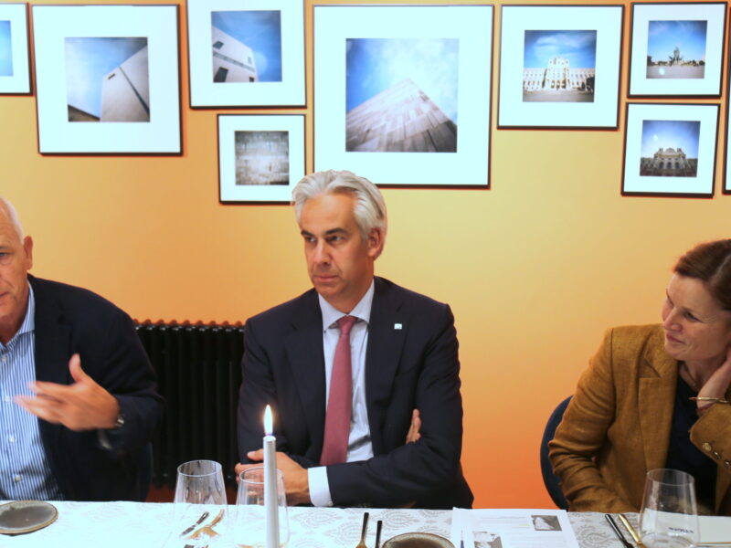 Exklusives Hintergrundgespräch und Dinner mit Patrick Lobis