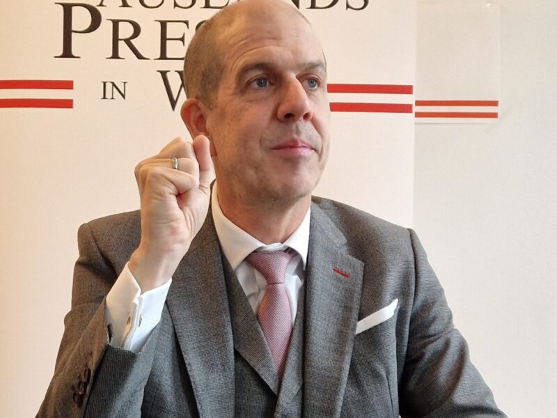 Exklusives Gespräch mit Peter Hajek