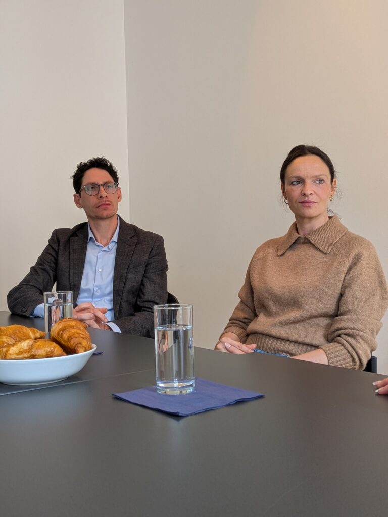 Exklusives Expertengespräch: Frauengewalt